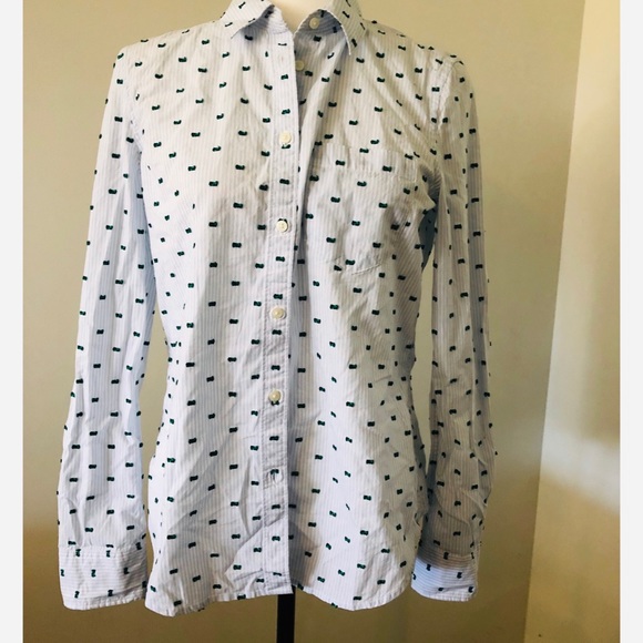 GAP Tops - GAP fitted Boyfriend blouse